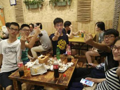 察哈尔右翼中烧烤加盟,学烧烤技术,开烧烤店多少钱疯狂烤翅加盟